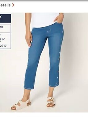 Belle by Kim Gravel Regular Tripleluxe denim
Palm crop jeans. Size 12. NWOT